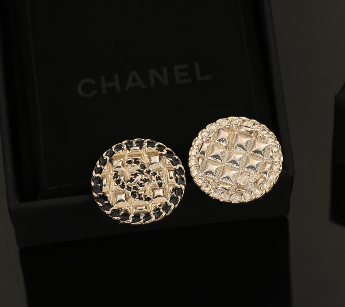 18K  Chanel Diamond Round Earrings
